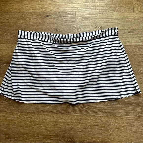 J. Crew Re-Imagined Women's Heritage Swim Skirt in Classic Stripe Size 3X NWT - Picture 2 of 9